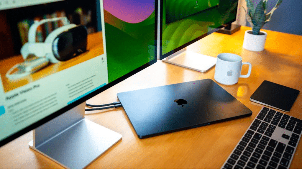 Should You Use a Laptop, Desktop, or Mini Computer For Working at Home?