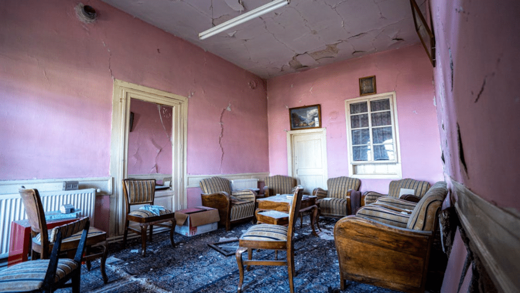 3 Common Causes of the Cracks Forming in Your Home